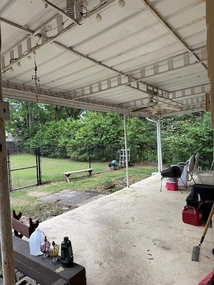 Building Photo - 510 Roosevelt Dr