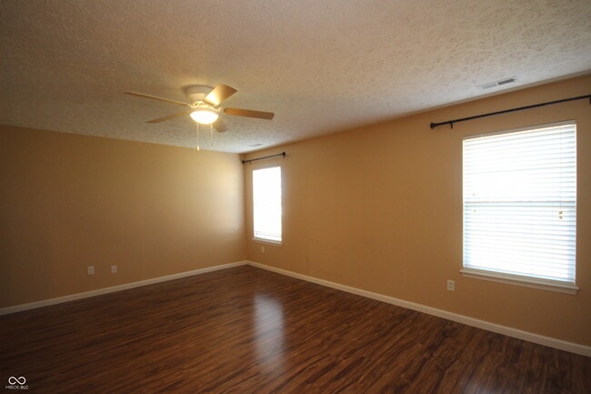 Building Photo - 2306 McGregor Dr