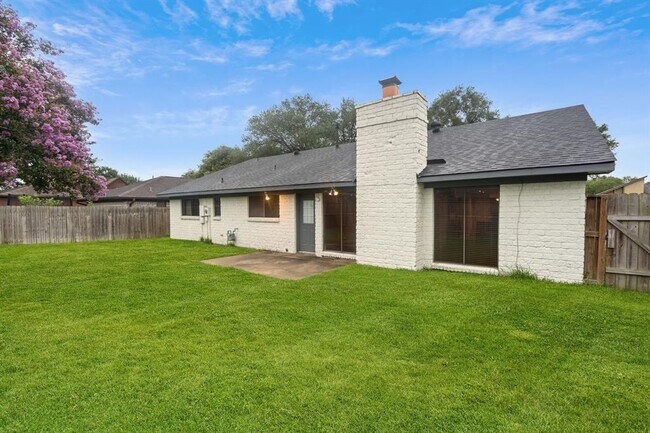 Building Photo - 21406 Park Brook Dr