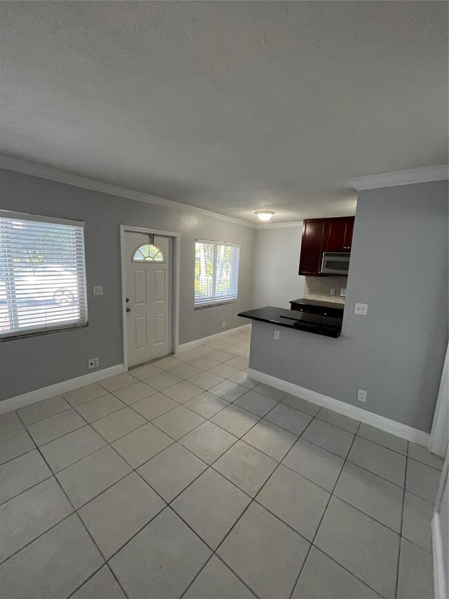 Building Photo - 1311 NE 18th St