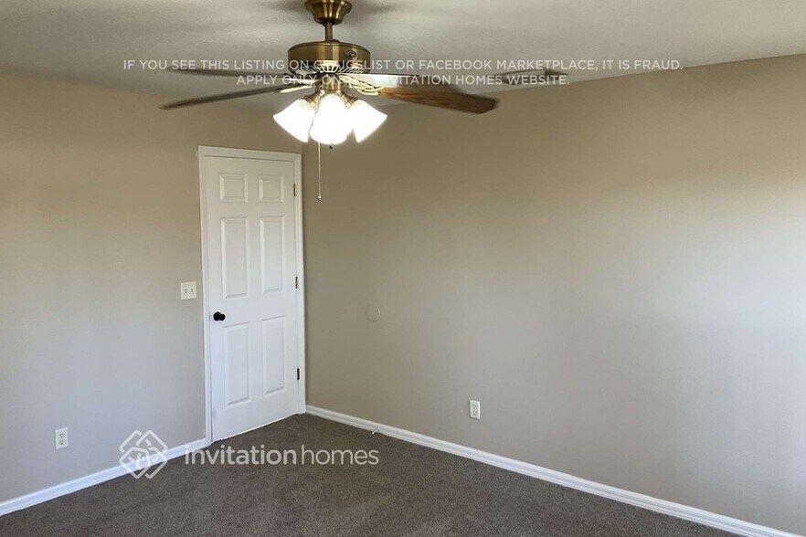 Building Photo - 3060 Eldron Blvd SE