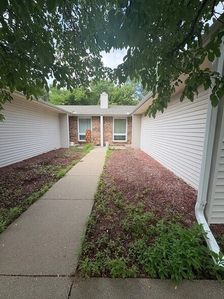 Building Photo - 3700 Westmark Cir