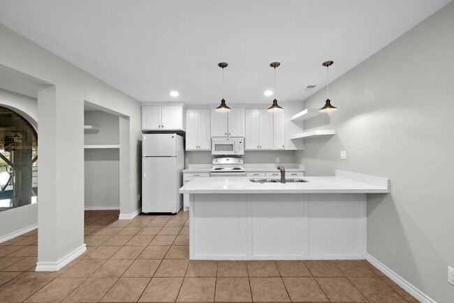 Building Photo - 1313 Harbor Island Dr