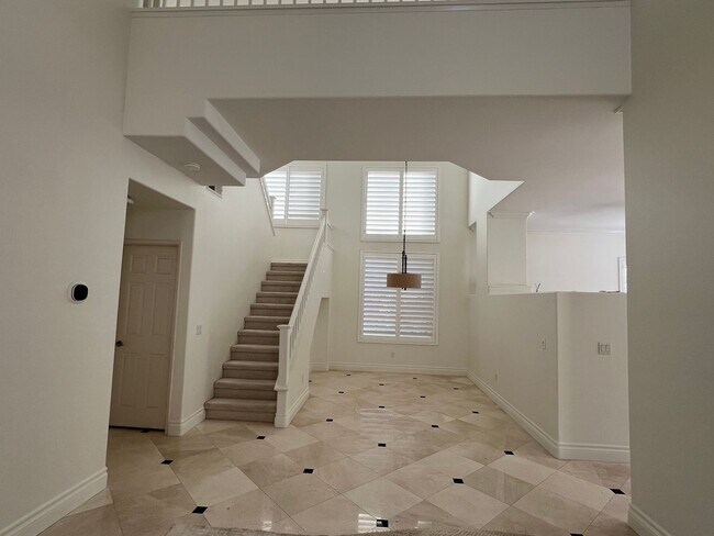 Building Photo - Beautifully Remodeled Poway Home