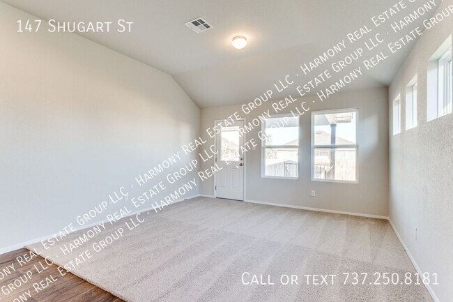 Building Photo - 147 Shugart St