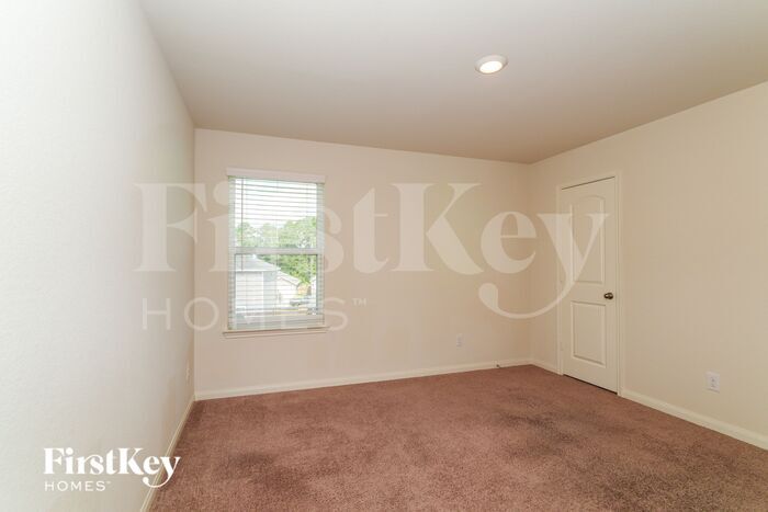 Building Photo - 26740 Frost Dr