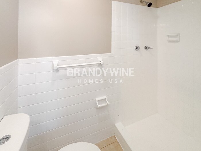 Building Photo - 318 Terrace Dr