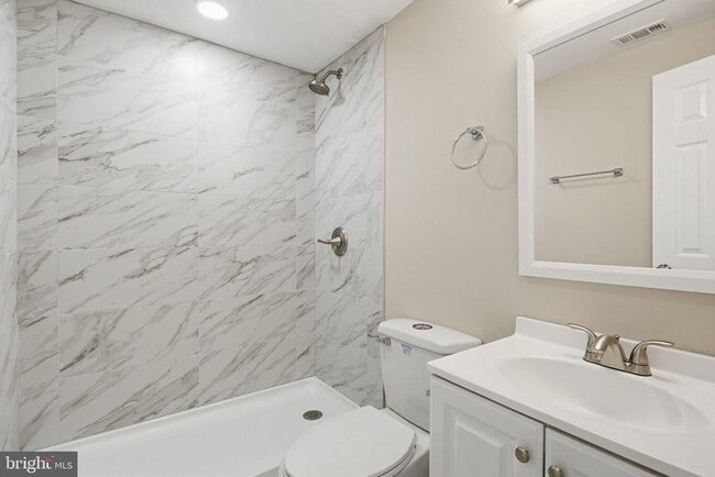 Building Photo - 13835 Burntwoods Rd