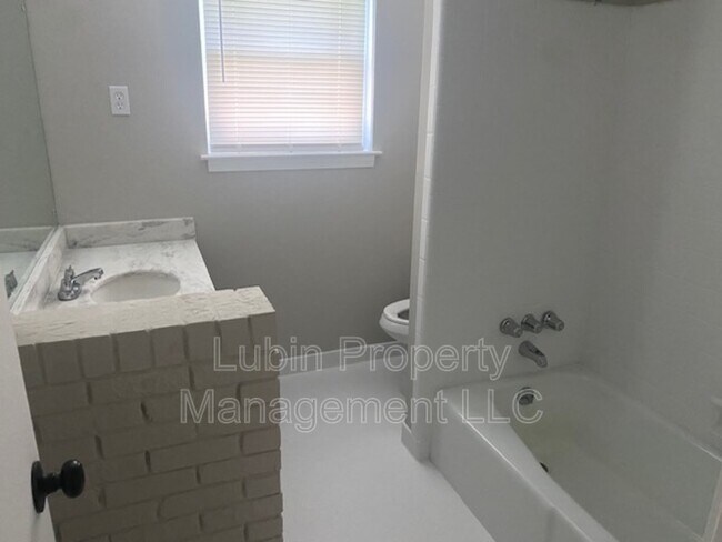 Building Photo - 4947 Demeter Cove