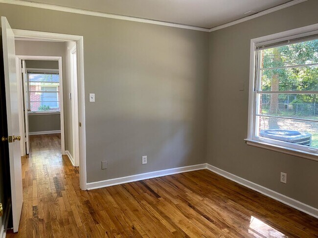 Building Photo - Handsome 3-bedroom just for you !