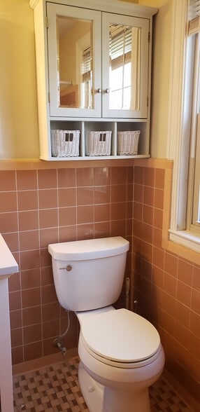 New toilet - 805 23rd St S
