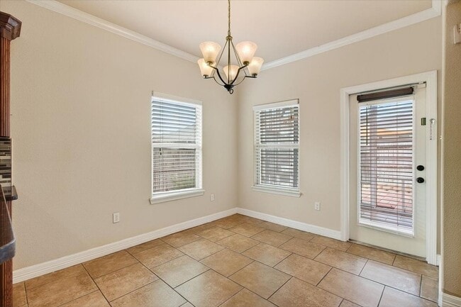 Building Photo - 6901 Anastasia Dr