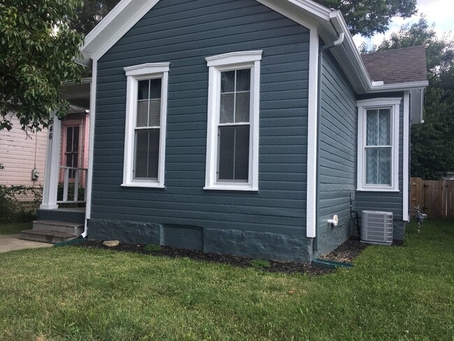 Building Photo - 646 Oak St