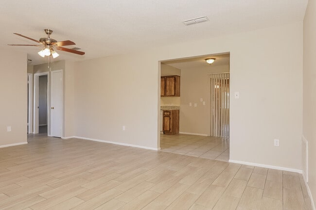 Building Photo - 3970 Oakland St