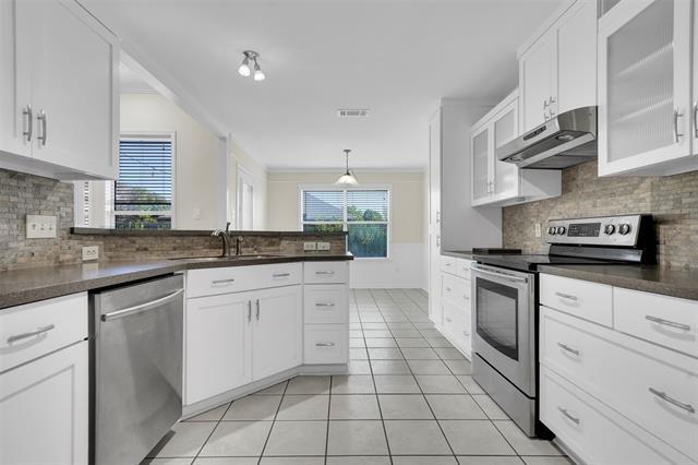 Building Photo - 3115 Creekside Dr