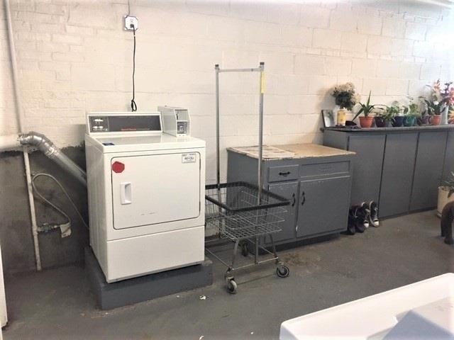 Building Photo - 965 Avenue C