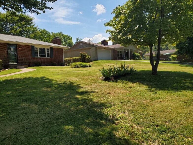 Building Photo - 616 Starlite Ln