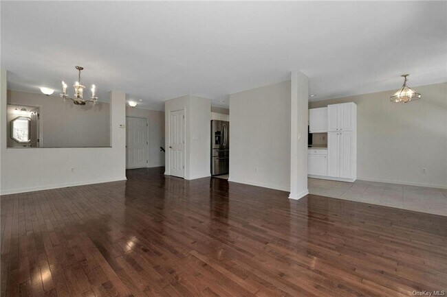 Building Photo - 31 Underhill Dr