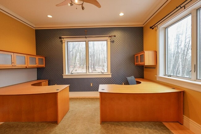 Building Photo - 67 Anderson Pond Rd