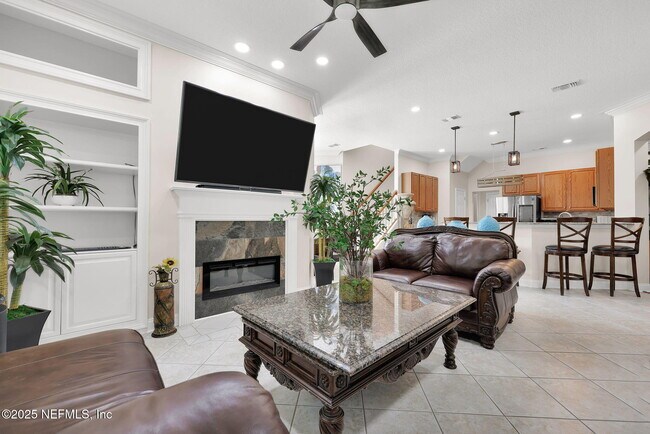 Building Photo - 526 Oakmont Dr
