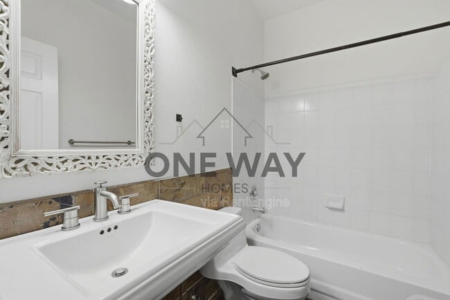 Building Photo - 15121 N 93rd Way