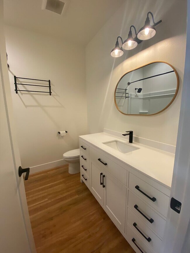 Building Photo - Mead School District-Upper unit Duplex 3 beds,2 bath Available June 10th