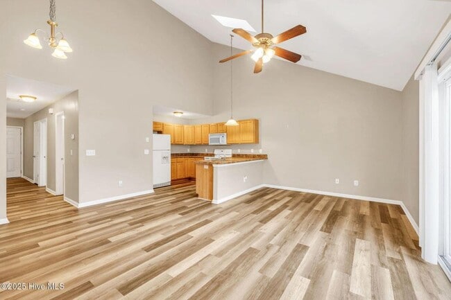 Building Photo - 114 Lincoln Pl Cir