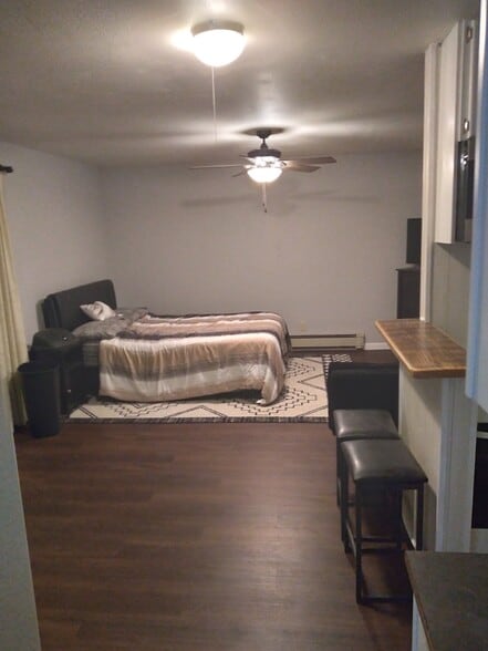 main room - 3502 Hawkins Ave