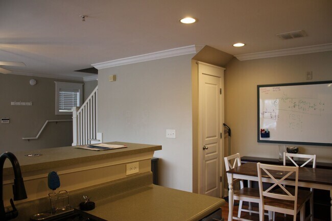 Building Photo - 14-1421 Adkisson
