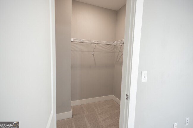 Building Photo - 708 Banton Dr NW