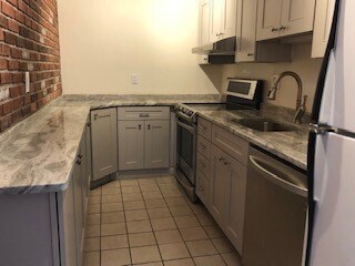Building Photo - 95 Nahant St