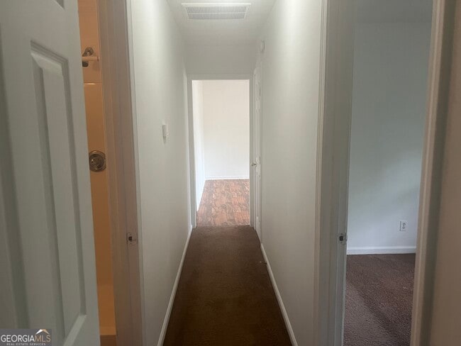 Building Photo - 1397 Peachcrest Rd