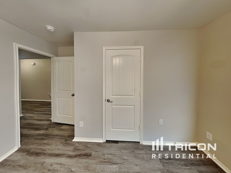 Building Photo - 739 Lentisco Dr