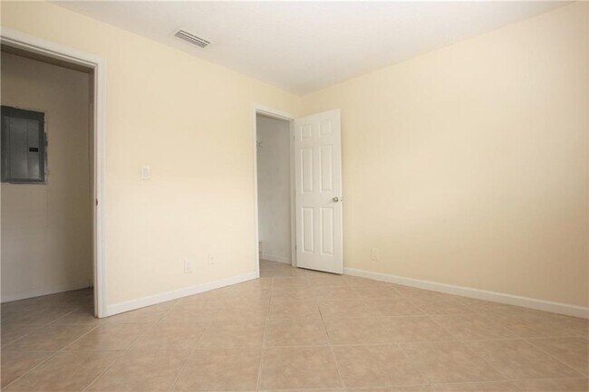 Building Photo - 4261 NW 110th Ave