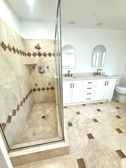 Building Photo - 5400 Beeler Ave