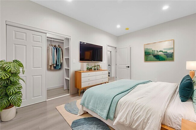 Building Photo - 13249 Kagel Canyon St