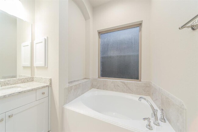 Building Photo - 4518 Primrose Valley Ln