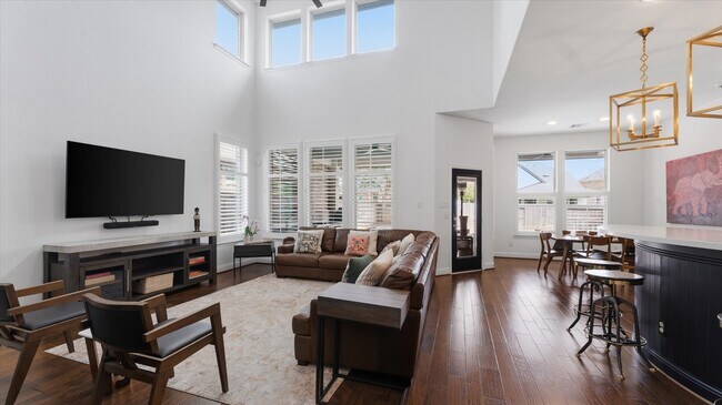 Building Photo - 14 Whispering Thicket Pl