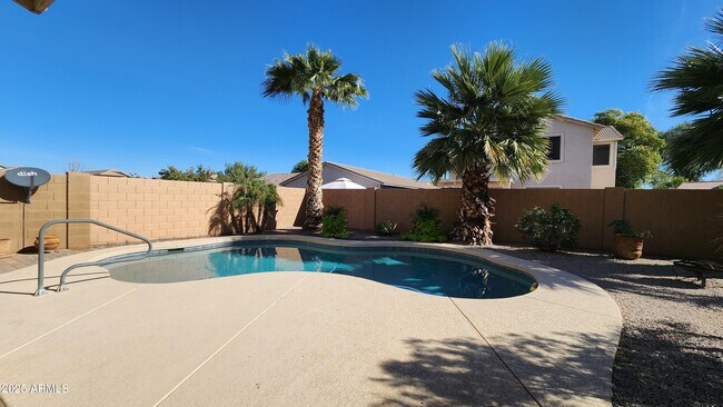 Building Photo - 21341 N Liles Ln