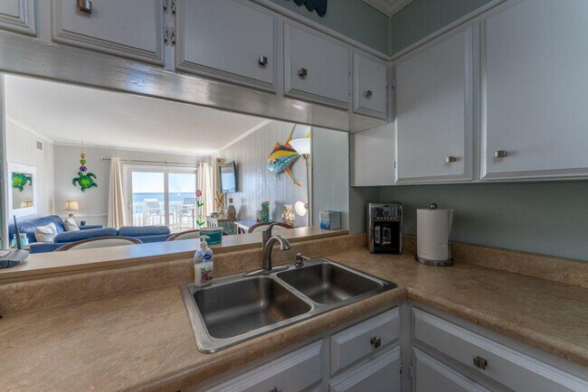 Building Photo - 3901 S Ocean Blvd