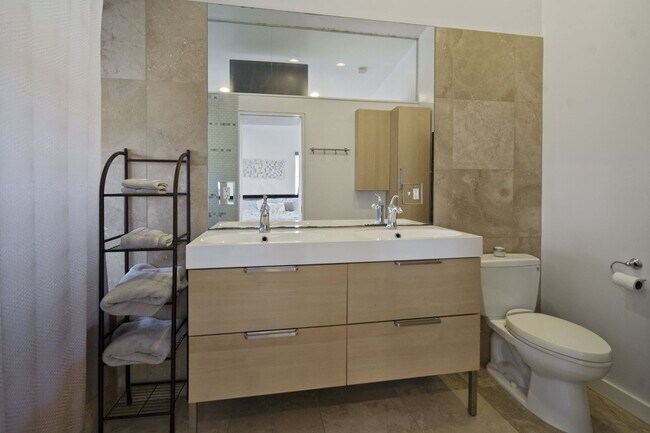 Building Photo - 135 Muzzy Rd