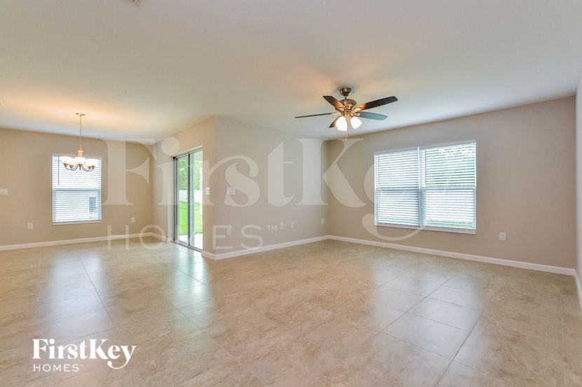 Building Photo - 481 Earhart Dr