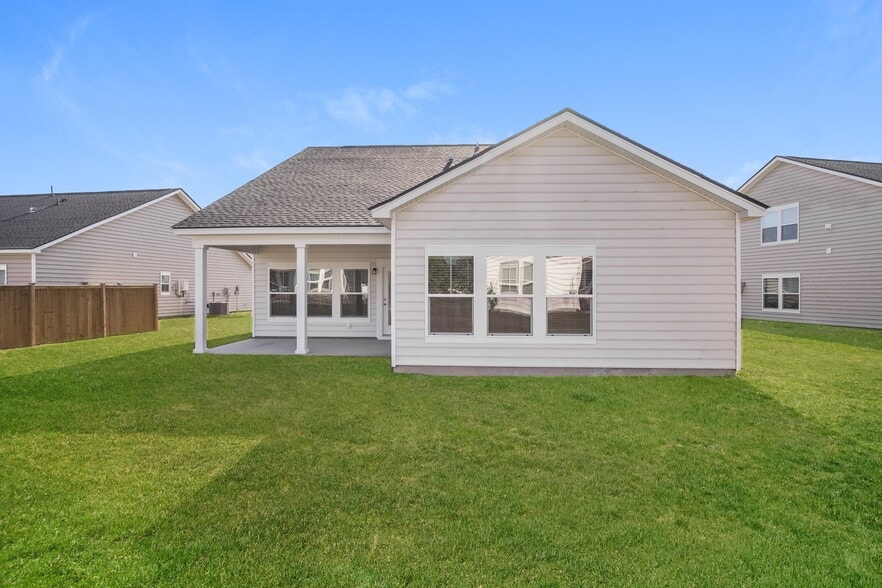 Building Photo - 212 Craigflower Ct