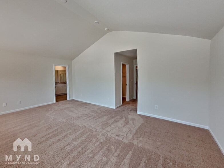 Building Photo - 189 Taverners Ln