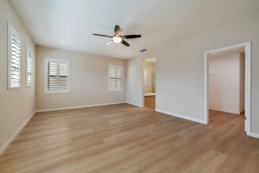 Building Photo - 3343 Vittoria Loop