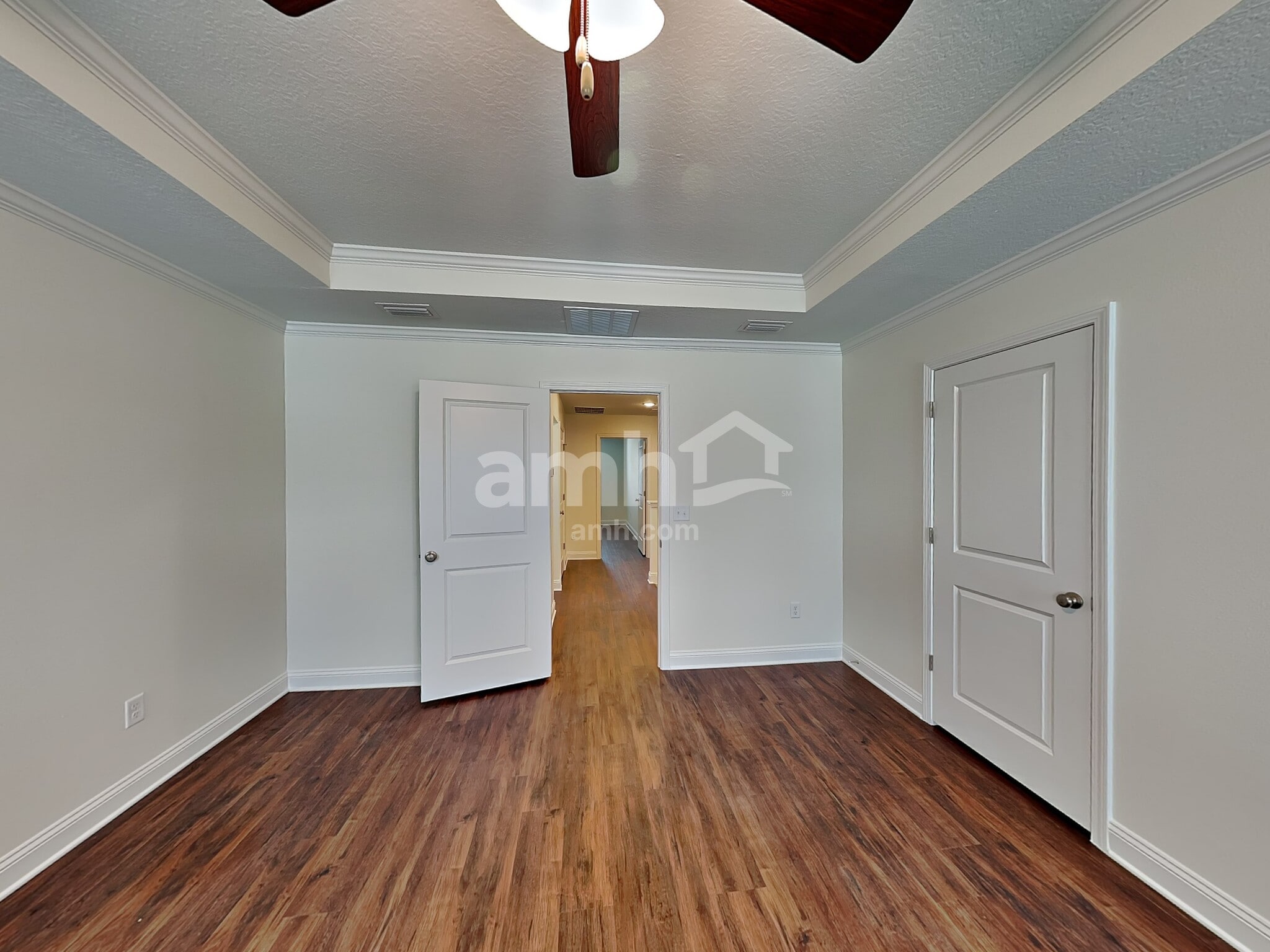 Building Photo - 216 Banyan Frst Dr