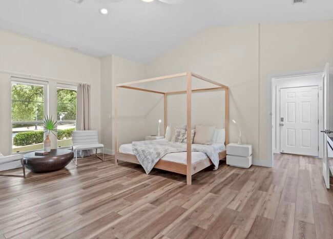 Building Photo - 24 Captiva Cir