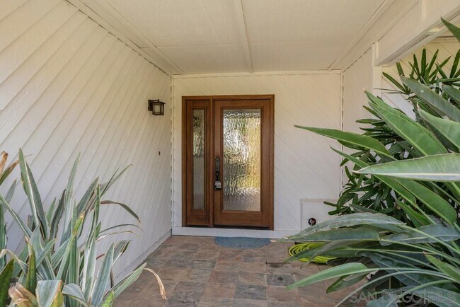 Building Photo - 2841 Cacatua St