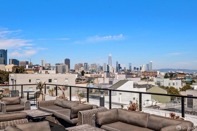 Building Photo - 1875 Mission St