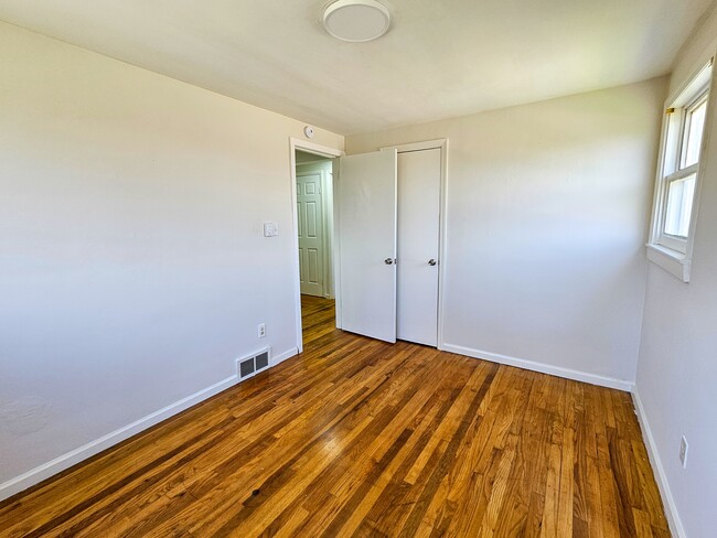 Building Photo - 10816 Highpoint Dr